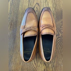 Men’s slip on dress shoes